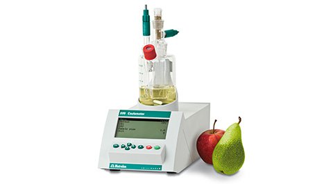 899-Coulometer-with-an-apple-and-a-pear.jpg